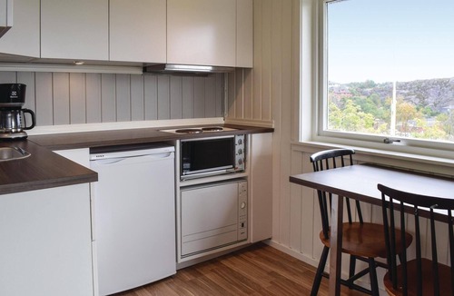 Askoy House | Lovely home in Hauglandshella with WiFi