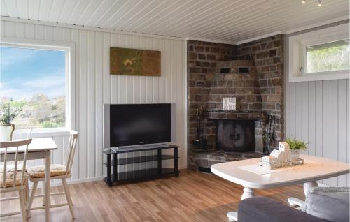 Askoy House | Lovely Home In Hauglandshella With Wifi