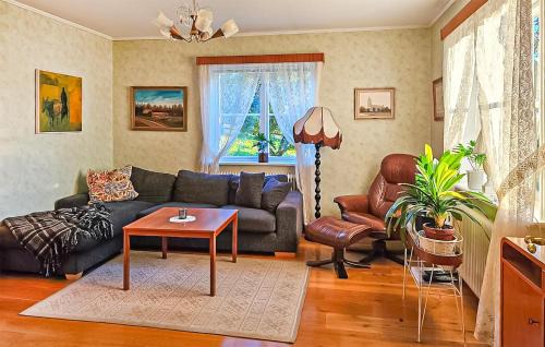 Korsberga House | Lovely Home In Korsberga With Lake View