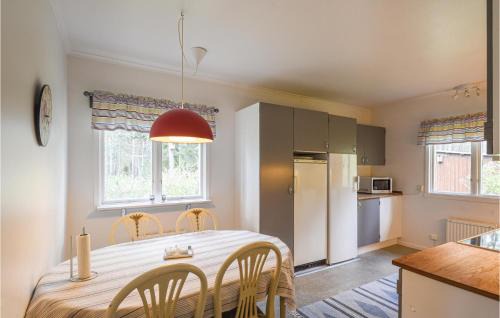 Tingstade House | Lovely Home In Lärbro With Kitchen