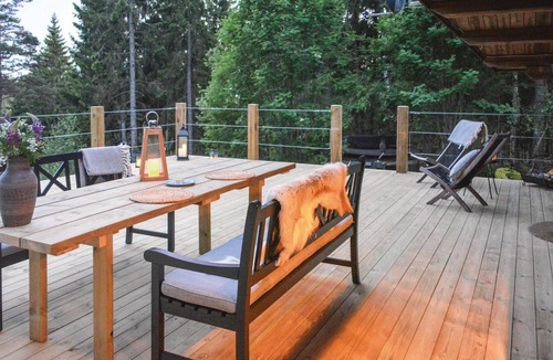 Langhem House | Lovely home in Länghem with lake view