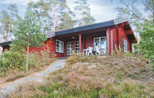 Vassbo House | Lovely Home In Lilla Edet With House Sea View
