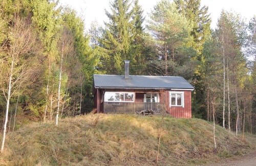 Ljung House | Lovely home in Ljung with lake view