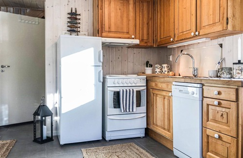 Lyngdal House | Lovely home in Lyngdal with WiFi