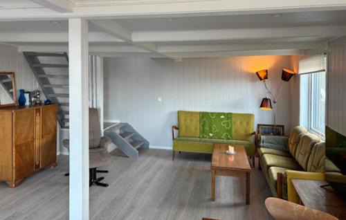 Dyrvik House | Lovely Home In Mausund With Wifi