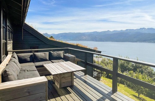 Kvam House | Lovely home in Norheimsund with WiFi