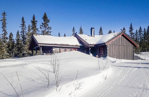 Trysil House | Lovely home in østby with house a mountain view