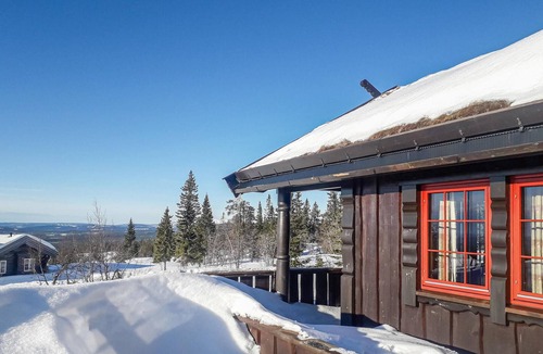 Trysil House | Lovely home in østby with house a mountain view