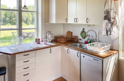 Ramnas House | Lovely home in Ramnäs with lake view