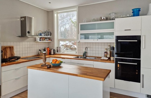 Afjord House | Lovely home in Revsnes with WiFi