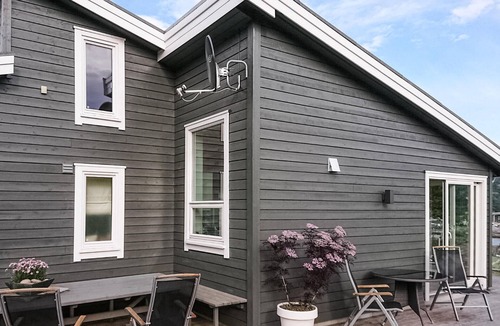 Afjord House | Lovely home in Revsnes with WiFi
