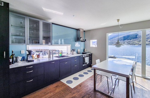 Vindafjord House | Lovely home in Sandeid with WiFi