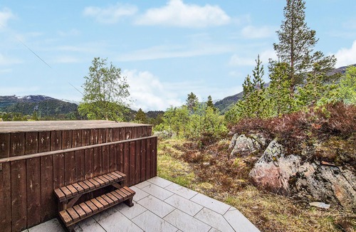 Odda House | Lovely home in Skare with WiFi