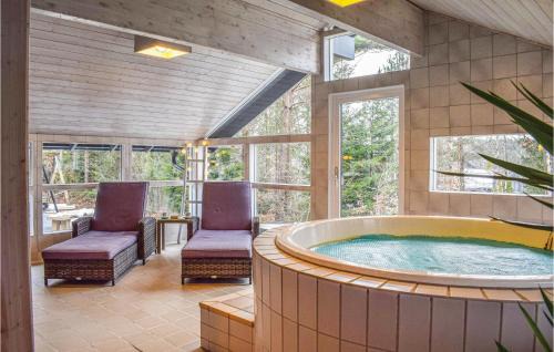 Risor House | Lovely Home In Søndeled With Sauna