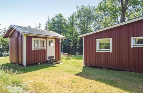 Stenkullen House | Lovely home in Stenkullen with WiFi