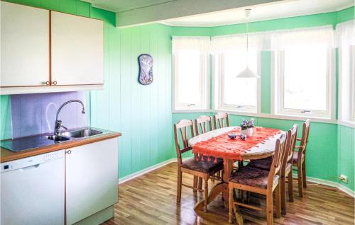 Sveio House | Lovely Home In Sveio With Wifi
