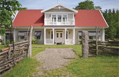 Tranas House | Lovely Home In Tranås With Kitchen