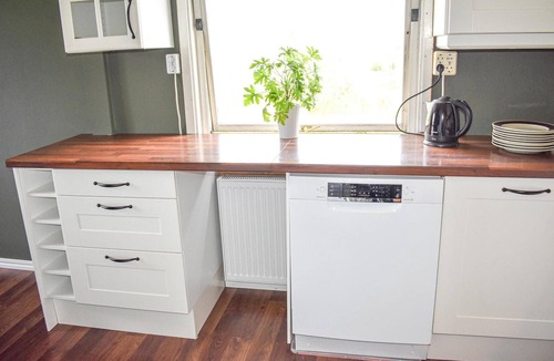 Tranas House | Lovely home in Tranås with lake view