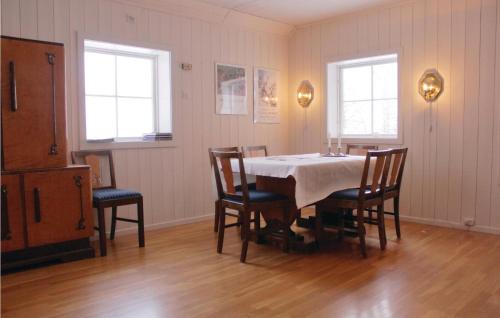 Hov House | Lovely Home In Vestsida With Wifi