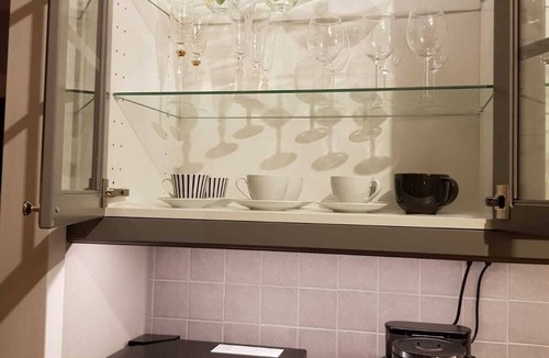 Sandviken Apartment | Lovely Spacious Apartment With Free Parking, Charger for electric cars