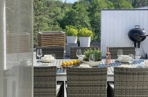 Risor House | Lovely summer house near Risør with boat