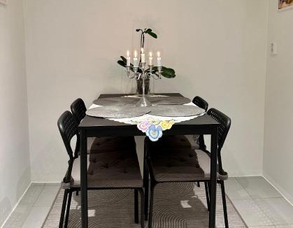 Gavle Apartment | Lugnt och mysigt boende i trevligt villaområde