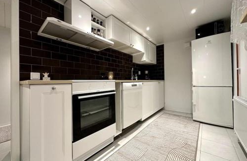 Gavle Apartment | Lugnt och mysigt boende i trevligt villaområde
