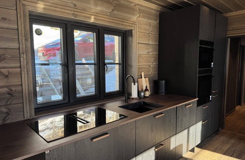 Møre og Romsdal Cabin | Luxurious cabin for family and friends – Ski-in/ski-out – Sunnmøre Alps – Jacuzzi