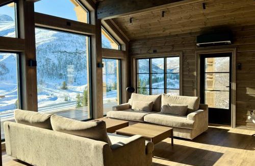 Møre og Romsdal Ski Chalet | Luxurious chalet for family and friends