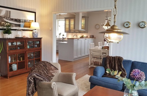 Vallentuna House | Luxurious, comfortable and fully equipped villa with heated pool