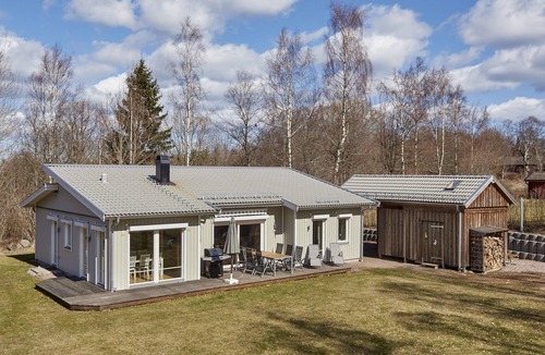 Hjo House | Luxurious home for winter with sauna for 6 persons, near Lake Vättern Hjo