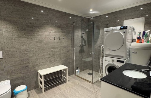 Ytrebygda Apartment | Luxury 2-bedroom apartment in charming Vestland perfect for relaxing stay