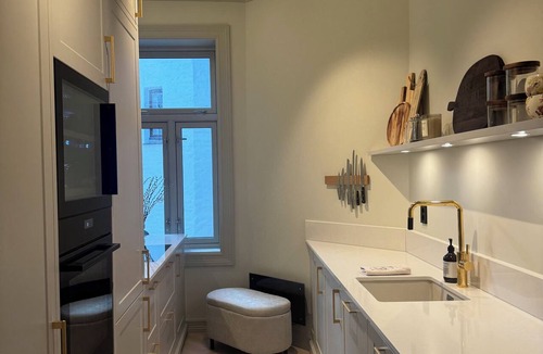 St. Hanshaugen Apartment | Luxury apartment, prime location, 2 bedrooms, separate kitchen & Living room