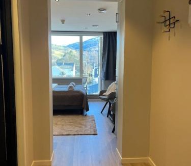 Voss Apartment | Luxury Balcony River View apt - Heart of Voss