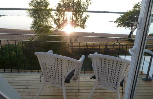 Almhult Municipality House | Luxury beach house with 3 bedrooms, directly on the sandy beach, evening sun, sauna, fishing