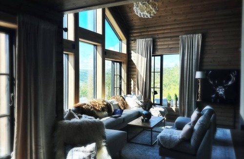 Maurset Ski Chalet | Luxury cabin in Hardangervidda National Park with panoramic views