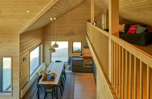 Vradal Cabin | Luxury Furuheim Lodge with panoramic views, sauna, wood stove, near lake