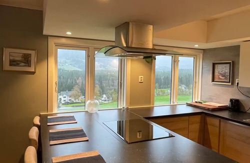 Voss House | Luxury house. Large space - Spectacular views!