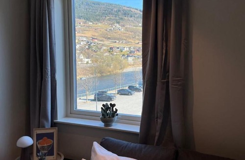 Voss Apartment | Luxury River View apt - Hotel Vibe - Heart of Voss