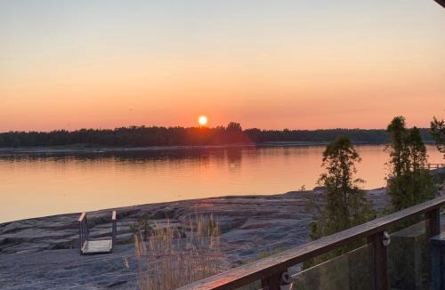 Eckero Villa | Luxury Seaside Hideaway, Sauna and Sunset Views