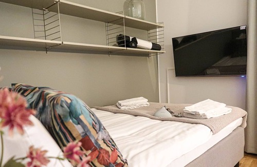 Hallonbergen Apartment | Luxury Studio Street View