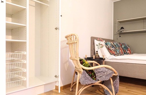 Hallonbergen Apartment | Luxury Studio Street View
