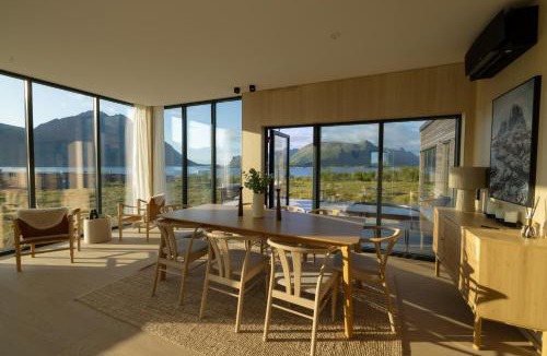Vagan House | Lyngvær Arctic Lodge - Jacuzzi & Sauna - No 14