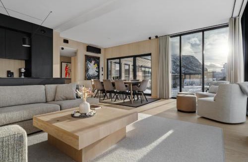 Vagan House | Lyngvær Fjord Lodge - Jacuzzi & Sauna - No 43
