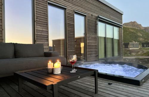 Vagan House | Lyngvær Fjord Lodge - Jacuzzi & Sauna - No 43