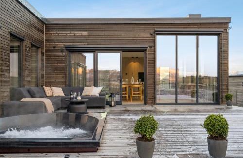 Vagan House | Lyngvær Horizon Lodge - Jacuzzi & Sauna - No 08