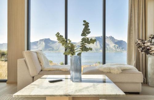Vagan House | Lyngvær Ocean Lodge - Jacuzzi & Sauna - No 25