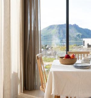 Vagan House | Lyngvær Panorama Lodge - Jacuzzi & Sauna - No 37