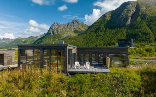 Vagan House | Lyngvær Panorama Lodge - Jacuzzi & Sauna - No 37