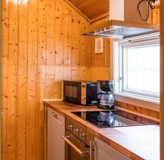 Averoy Municipality House | Lysø naturcamping og rorbuer